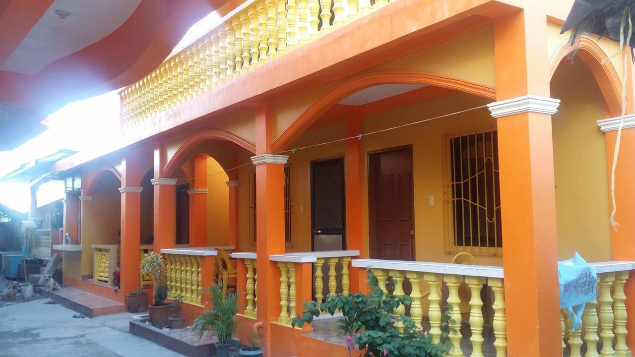 Queen Of Isle Cottages And Restaurant Puerto Galera Buitenkant foto
